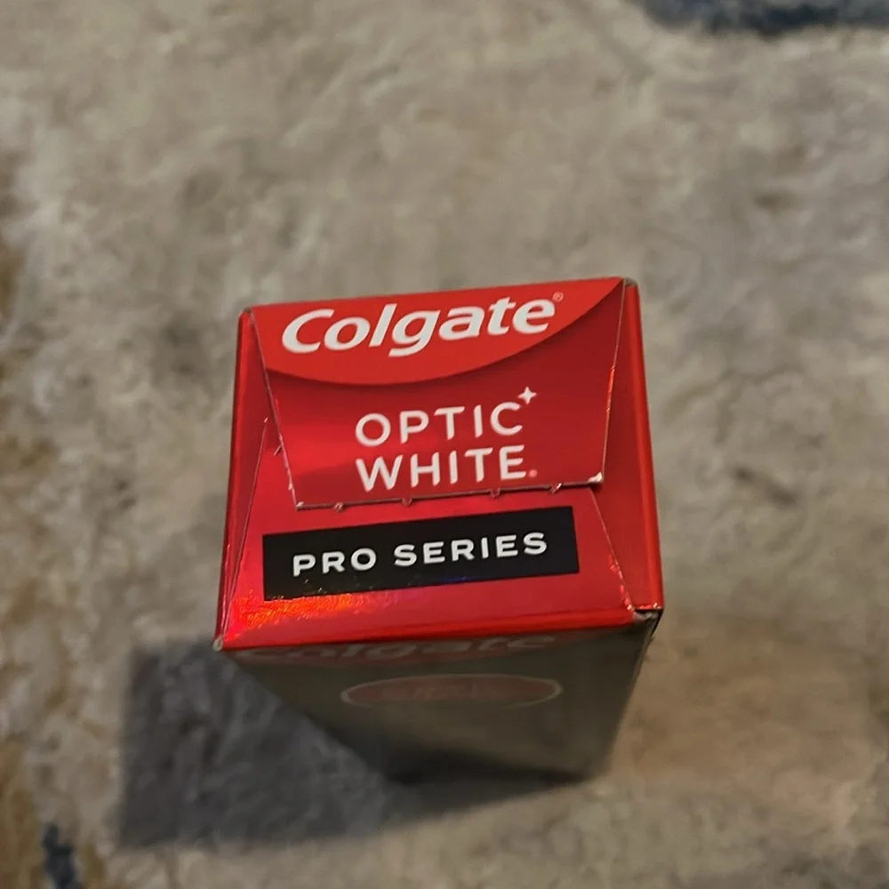NWT Colgate Optic White Pro Series Toothpaste